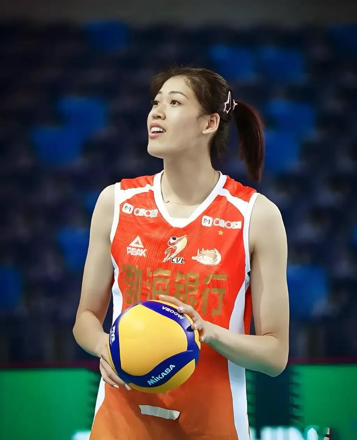 JRS直播-心疼李盈莹！国家队核心靠保鲜膜+扶他林硬扛，朱婷的悲剧又重演|女排|中国女排|康复|运动员|伤病_新浪体育_新浪新闻