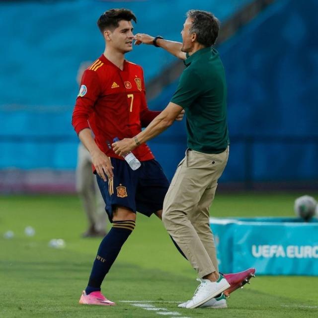 山猫直播-恩里克：西班牙可能太努力 莱万：减少杂念踢得更好